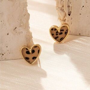 Heart shaped leopard print earring studs
